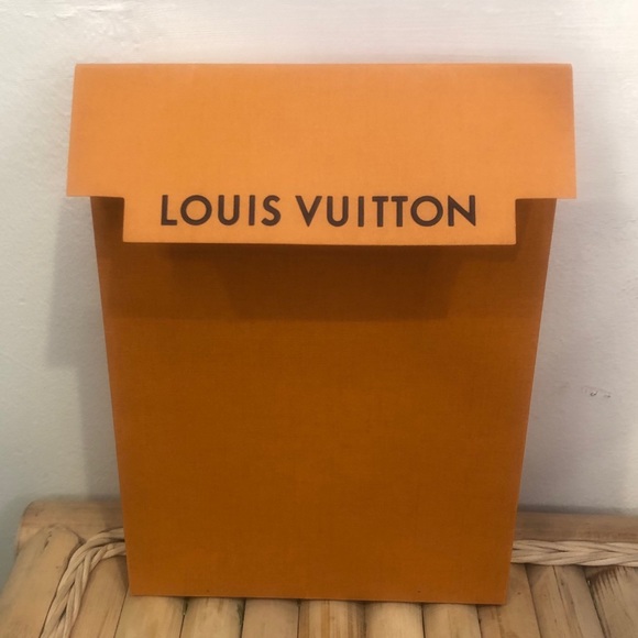 Louis Vuitton Gift Box Envelope Folder Decor - Picture 2 of 8